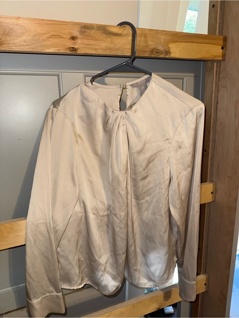 H&M Cream Satin Round-Neck Long-Sleeve Jacket